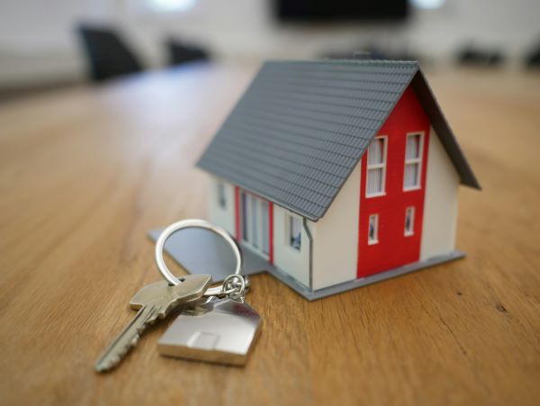 Listes d'emails d'agents immobiliers : Faut-il les acheter ?