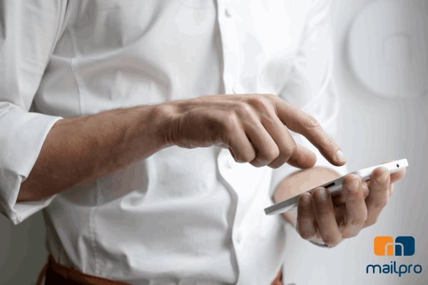 Comment faire du marketing par SMS avec succès en 2025